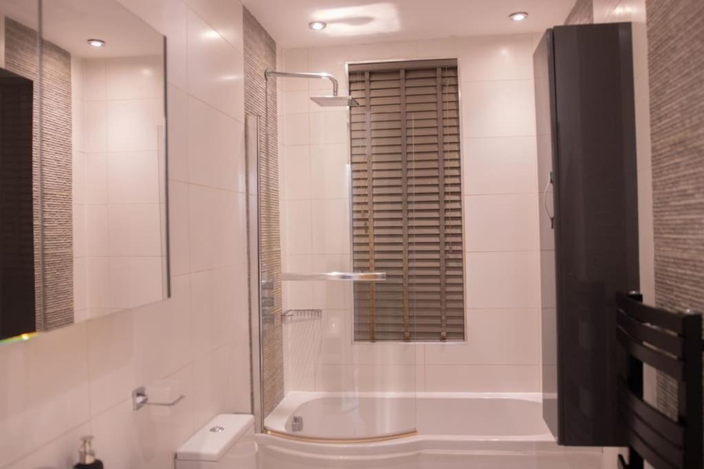 Oikoshomes Three Bedroom Flat In ロンドン エクステリア 写真