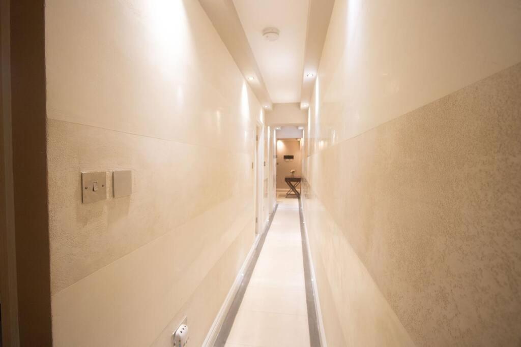 Oikoshomes Three Bedroom Flat In ロンドン エクステリア 写真