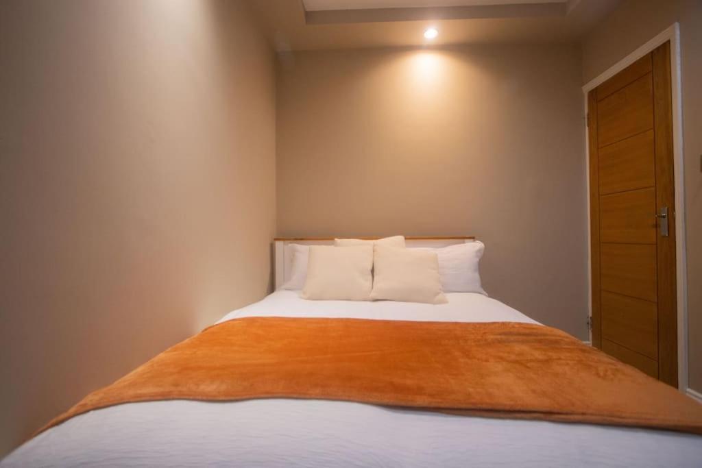 Oikoshomes Three Bedroom Flat In ロンドン エクステリア 写真