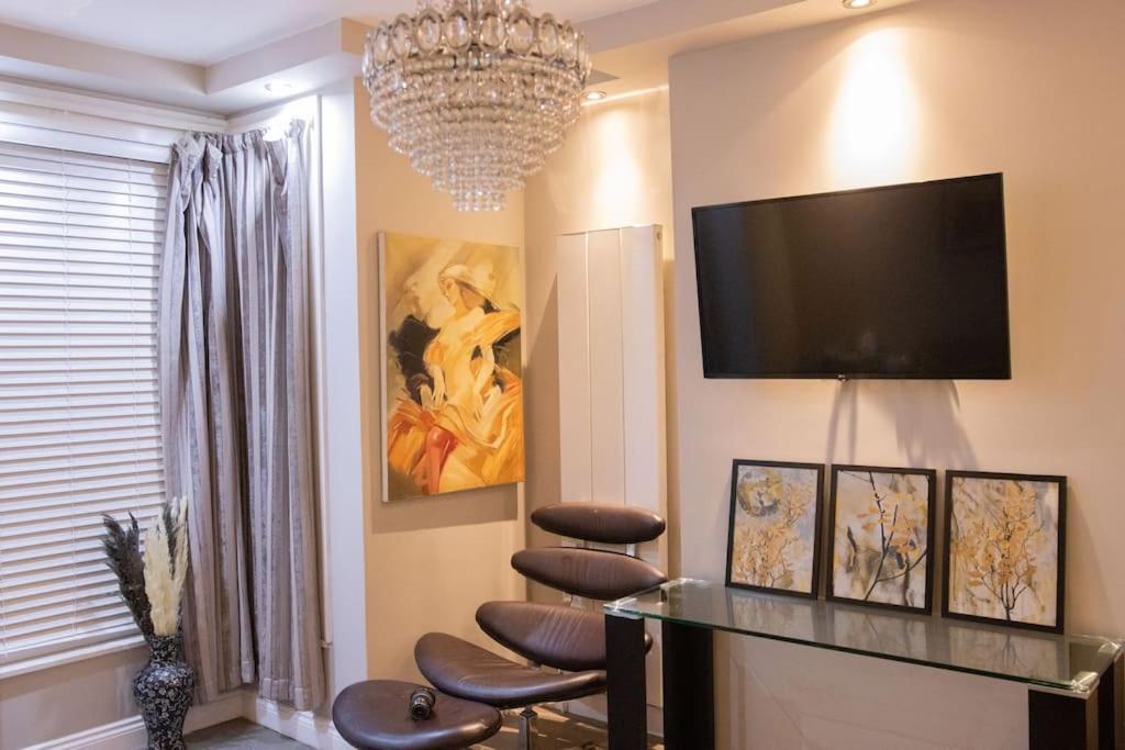 Oikoshomes Three Bedroom Flat In ロンドン エクステリア 写真