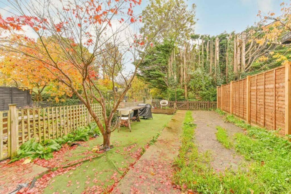Oikoshomes Three Bedroom Flat In ロンドン エクステリア 写真